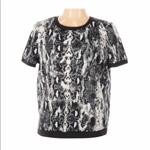 CALVIN KLEIN SHORT SLEEVE ANIMAL PRINT TOP